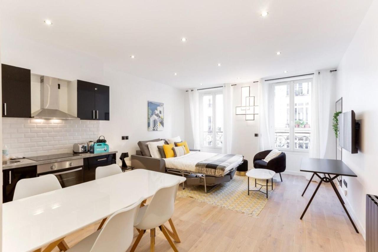 Apartment Amazing 2 Bedroom Parisian Flat