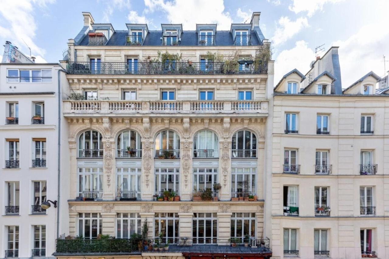Apartment Amazing 2 Bedroom Parisian Flat Paris