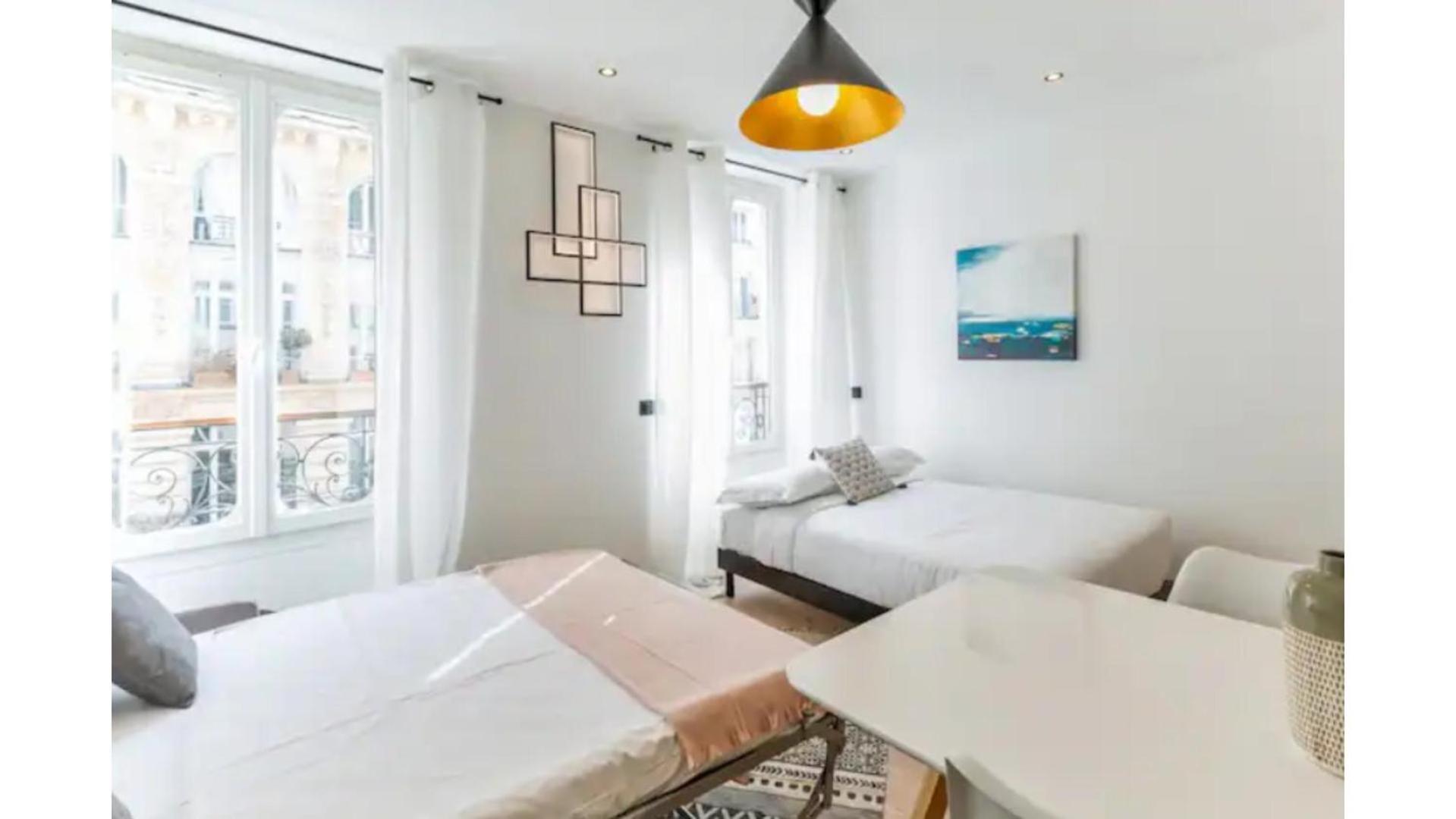 Amazing 2 Bedroom Parisian Flat Apartment