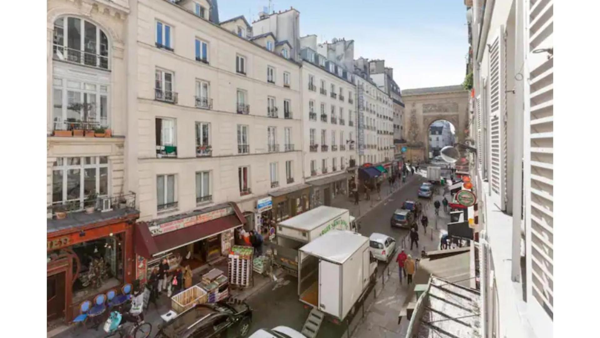 Amazing 2 Bedroom Parisian Flat Apartment *