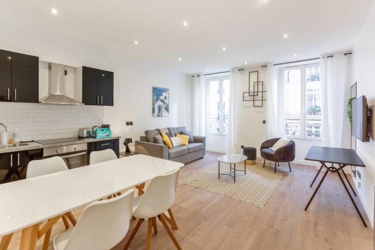 Amazing 2 Bedroom Parisian Flat Paris