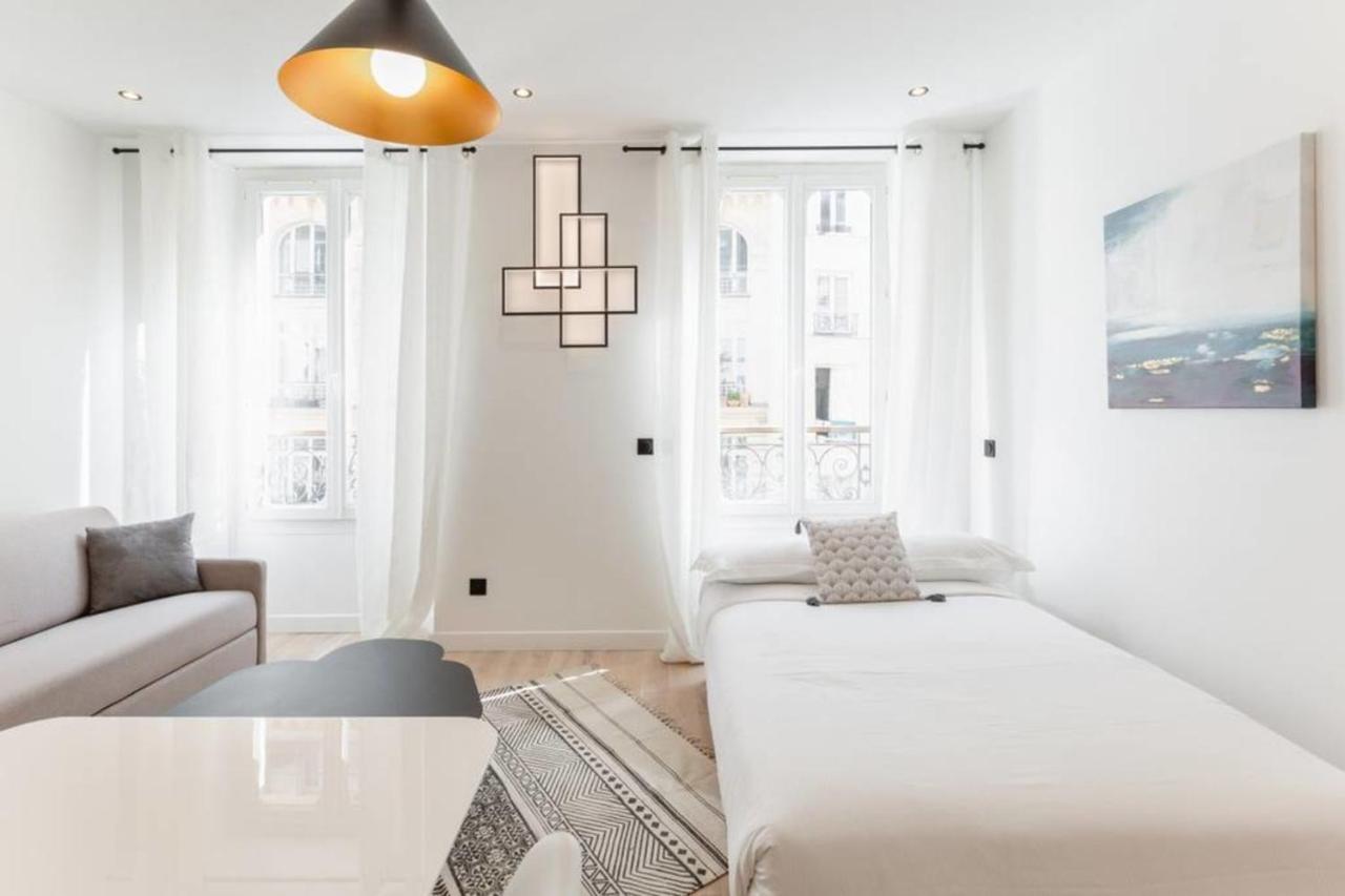 Amazing 2 Bedroom Parisian Flat