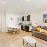 Amazing 2 Bedroom Parisian Flat