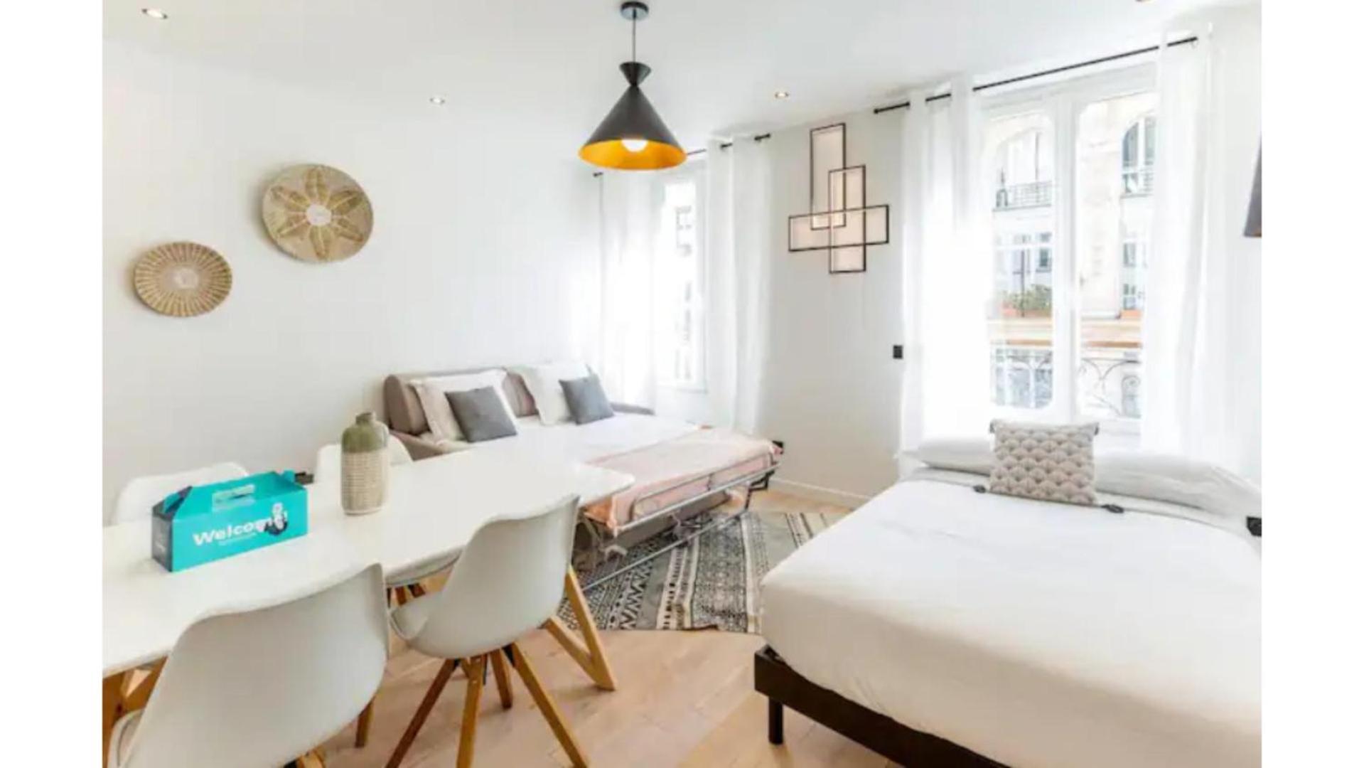 Apartment Amazing 2 Bedroom Parisian Flat Paris